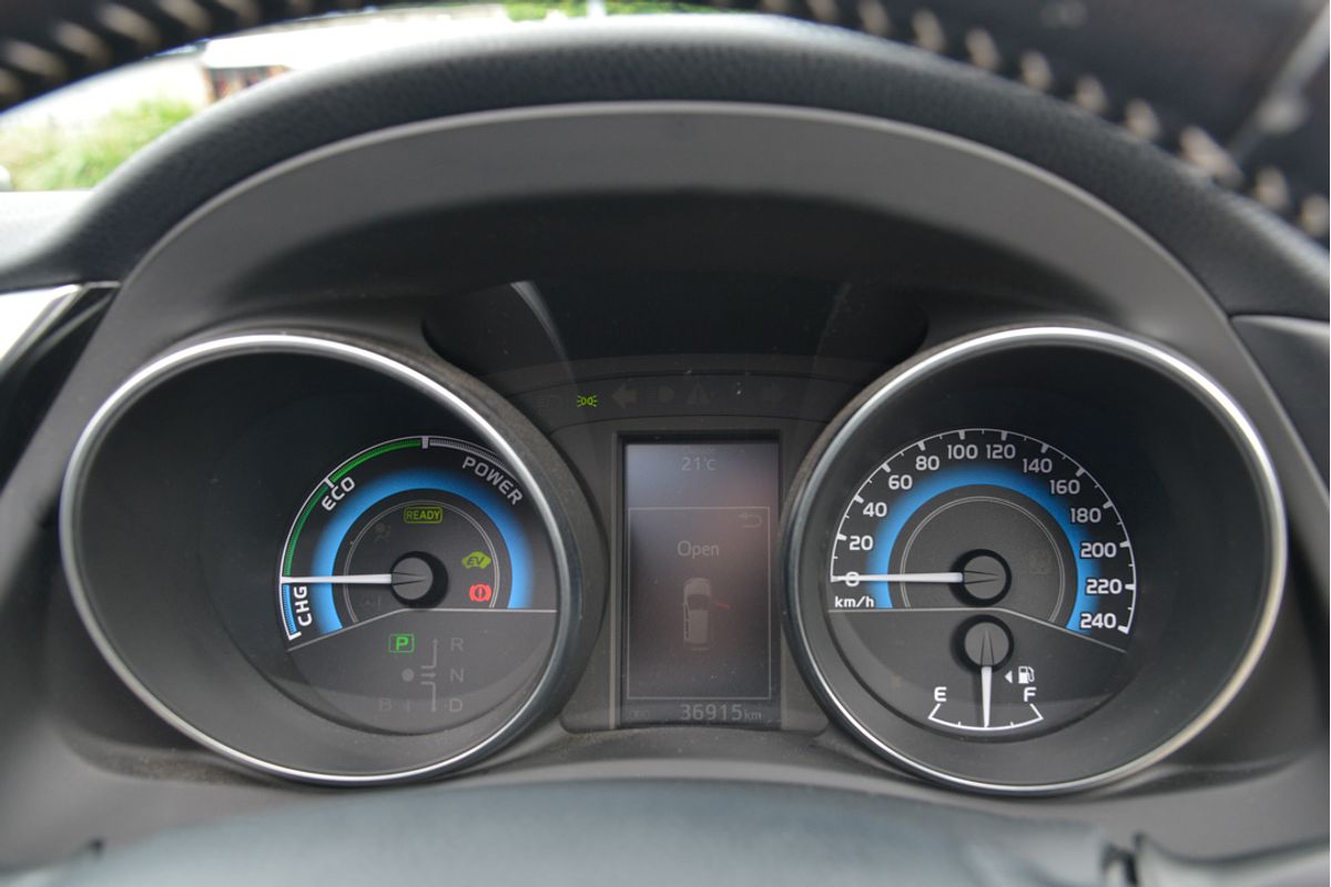 2017 Toyota Corolla Hybrid ZWE186R