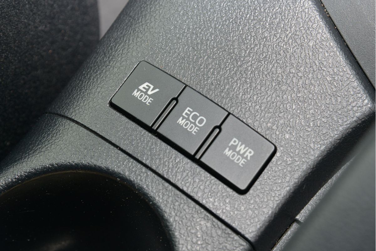 2017 Toyota Corolla Hybrid ZWE186R