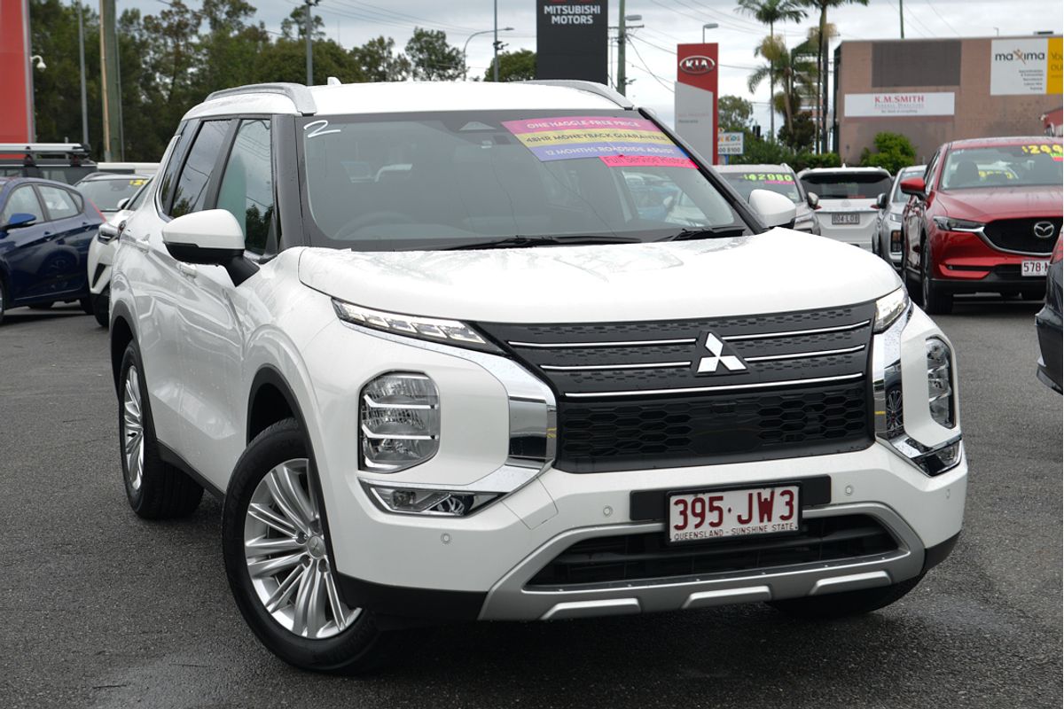 2023 Mitsubishi Outlander LS ZM