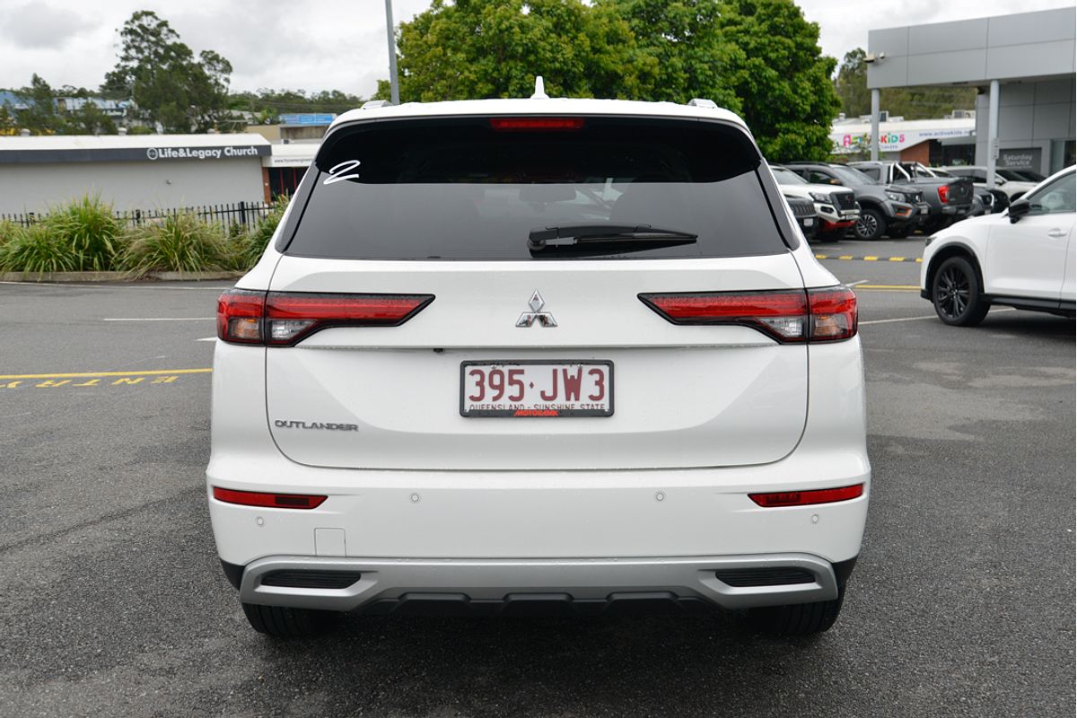 2023 Mitsubishi Outlander LS ZM