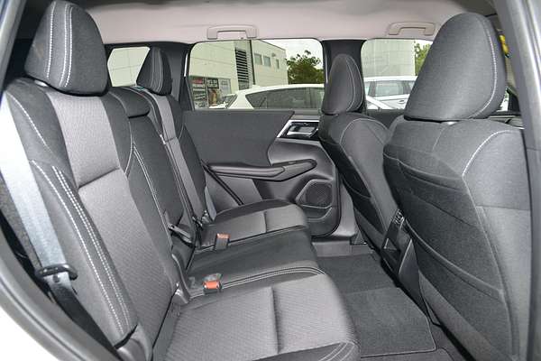 2023 Mitsubishi Outlander LS ZM
