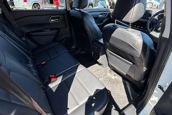 2023 Nissan X-TRAIL ST-L e-POWER T33