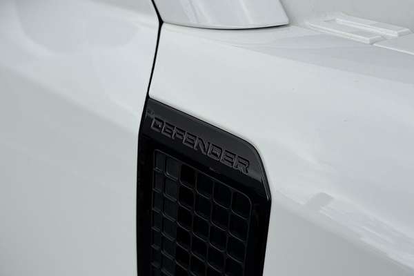 2020 Land Rover Defender 110 P400 HSE L663