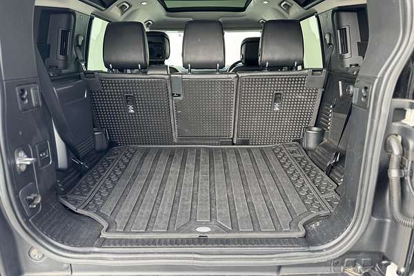 2020 Land Rover Defender 110 P400 HSE L663
