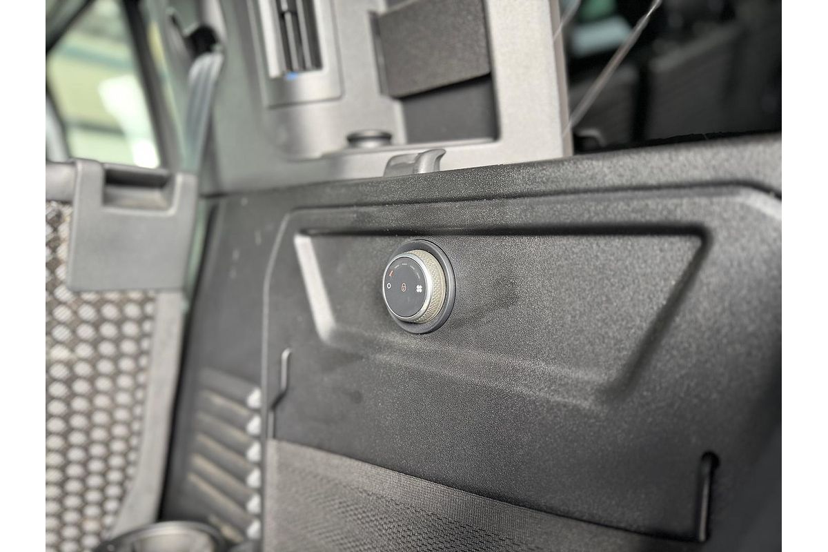 2020 Land Rover Defender 110 P400 HSE L663