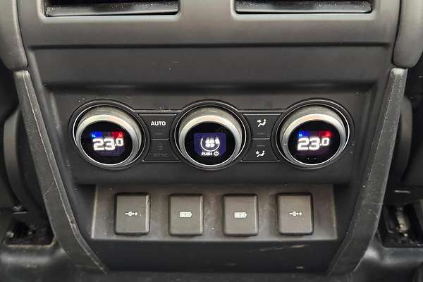 2020 Land Rover Defender 110 P400 HSE L663