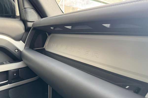 2020 Land Rover Defender 110 P400 HSE L663