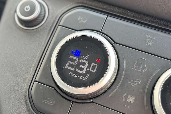 2020 Land Rover Defender 110 P400 HSE L663