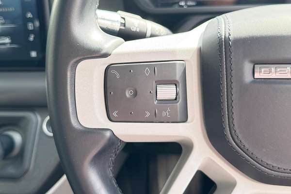 2020 Land Rover Defender 110 P400 HSE L663