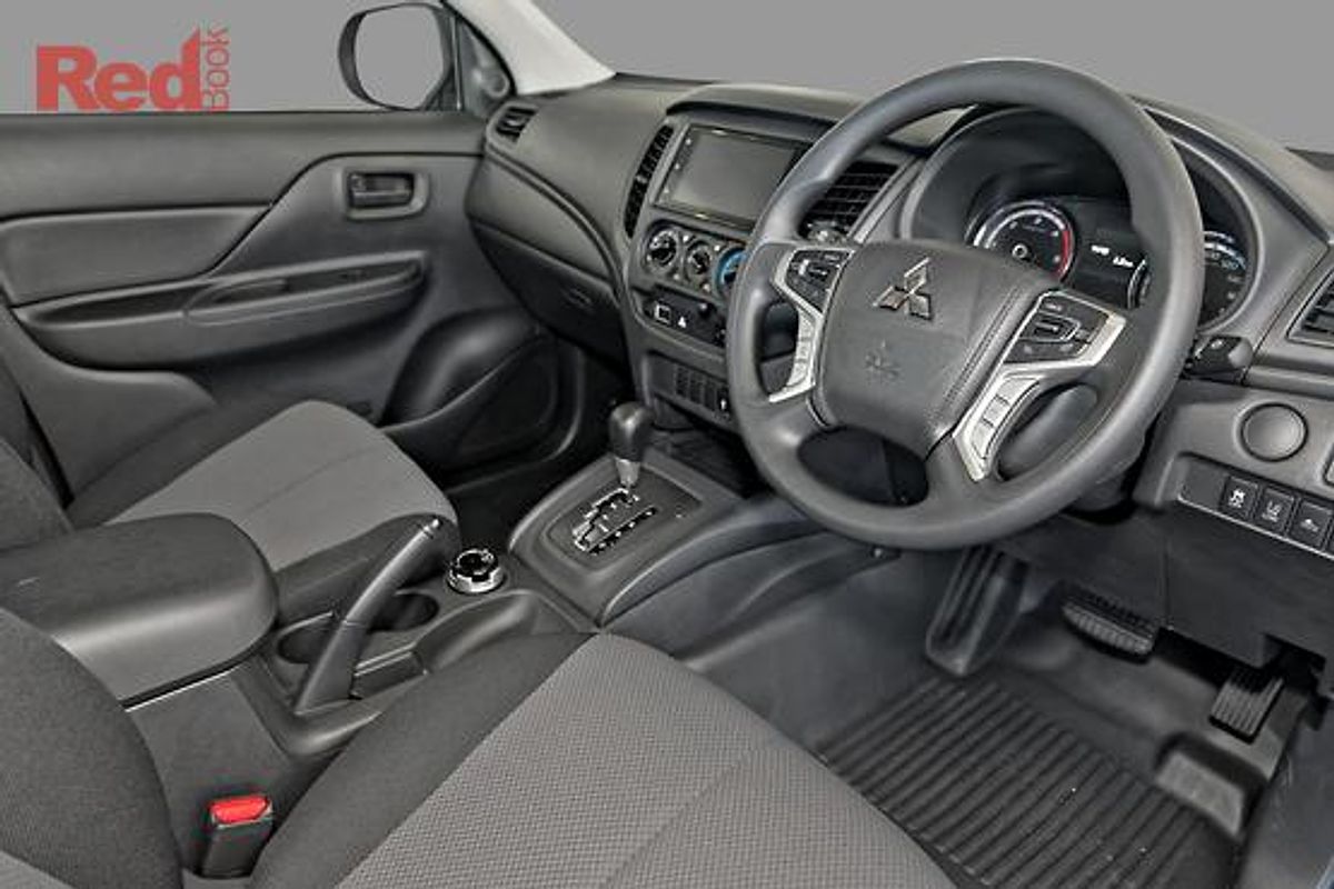 2024 Mitsubishi Triton GLX MR 4X4