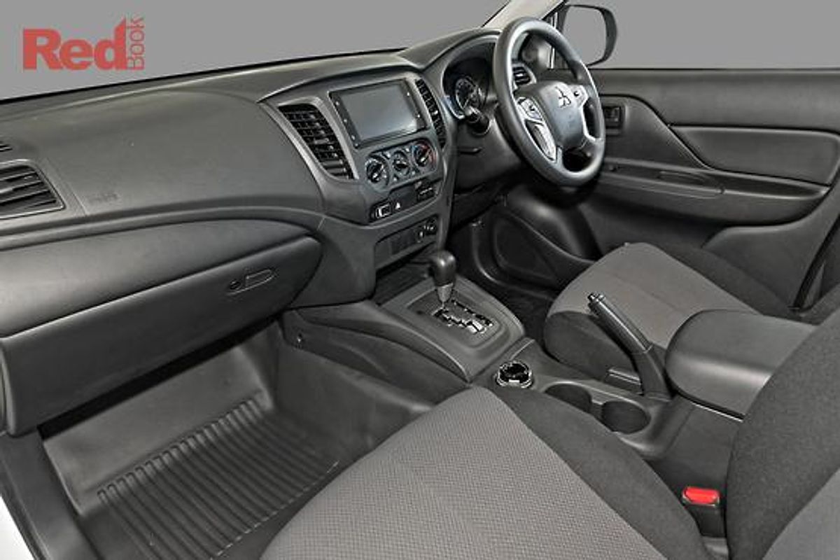 2024 Mitsubishi Triton GLX MR 4X4