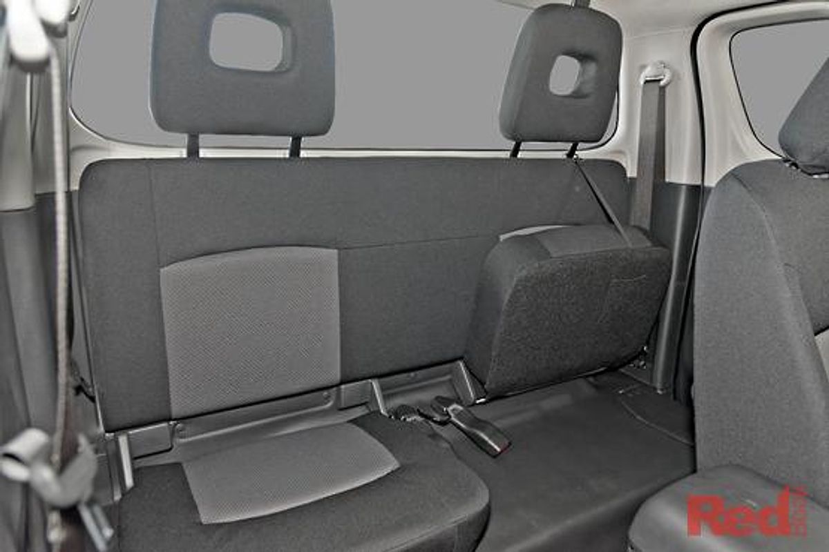 2024 Mitsubishi Triton GLX MR 4X4