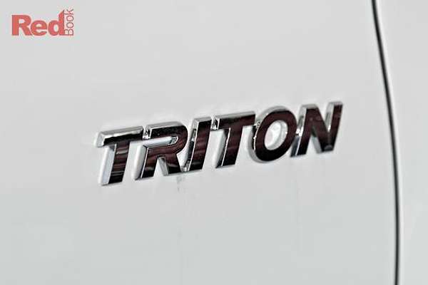 2024 Mitsubishi Triton GLX MR 4X4