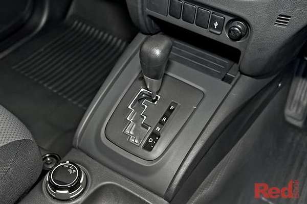 2024 Mitsubishi Triton GLX MR 4X4