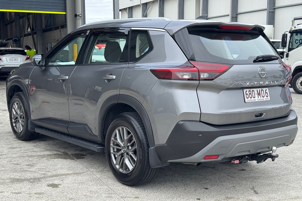 2022 Nissan X-TRAIL ST