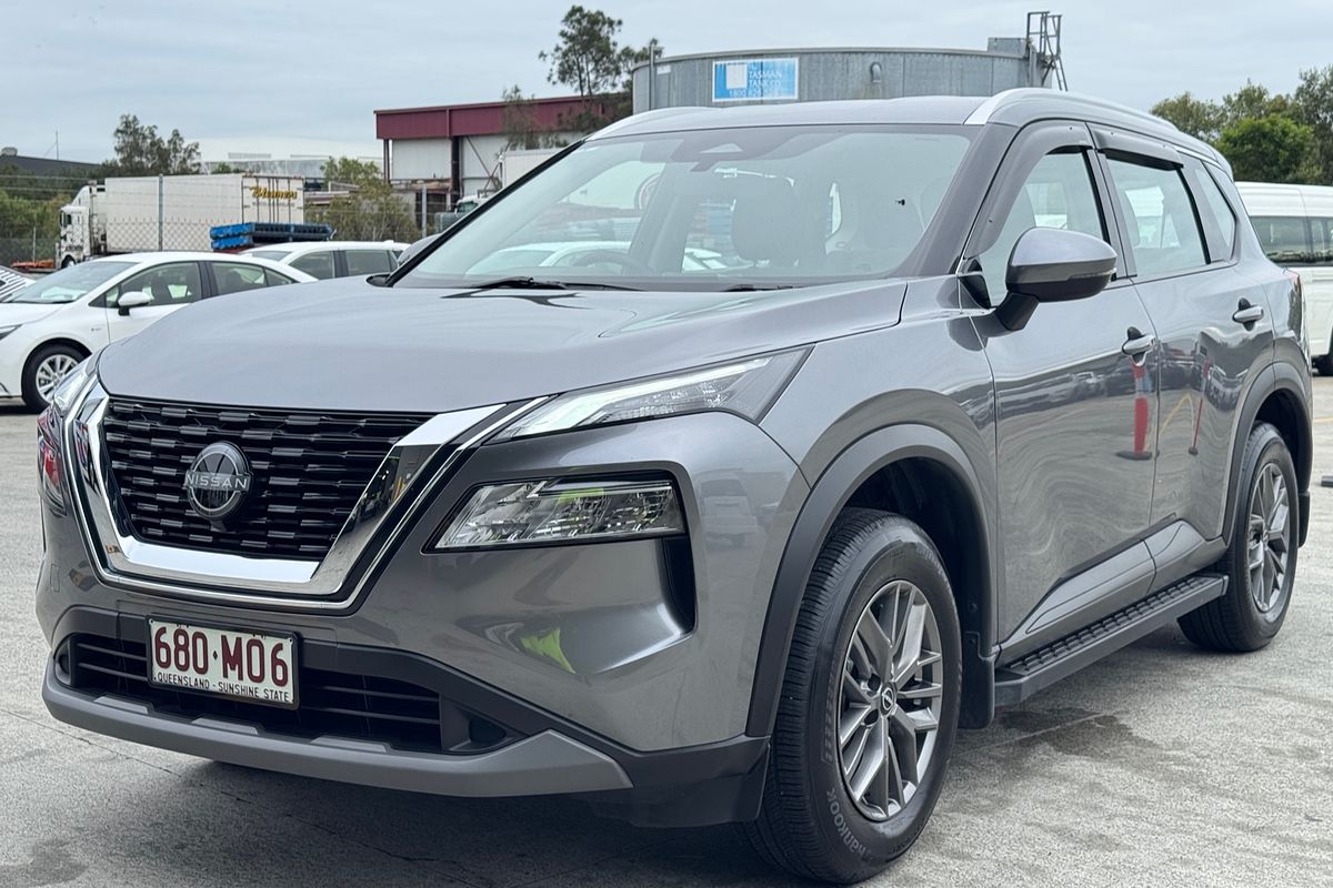 2022 Nissan X-TRAIL ST