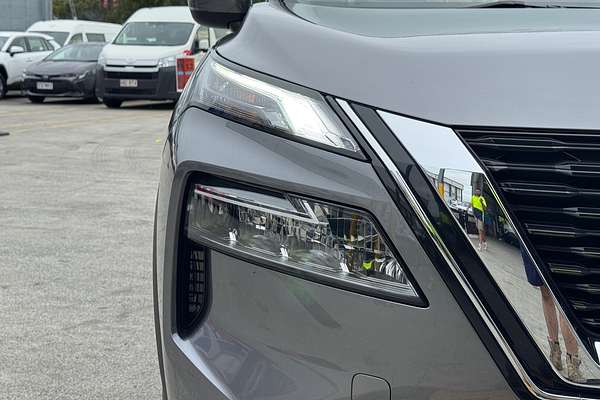 2022 Nissan X-TRAIL ST