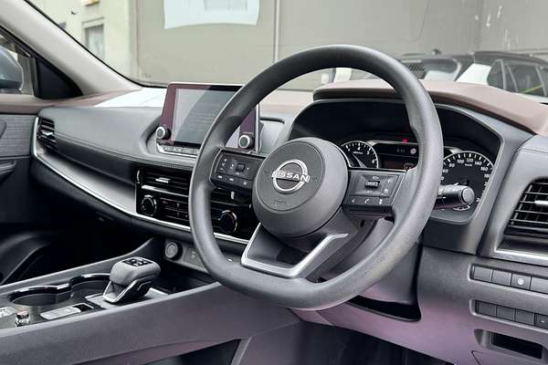2022 Nissan X-TRAIL ST