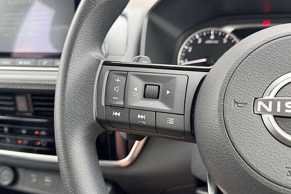 2022 Nissan X-TRAIL ST