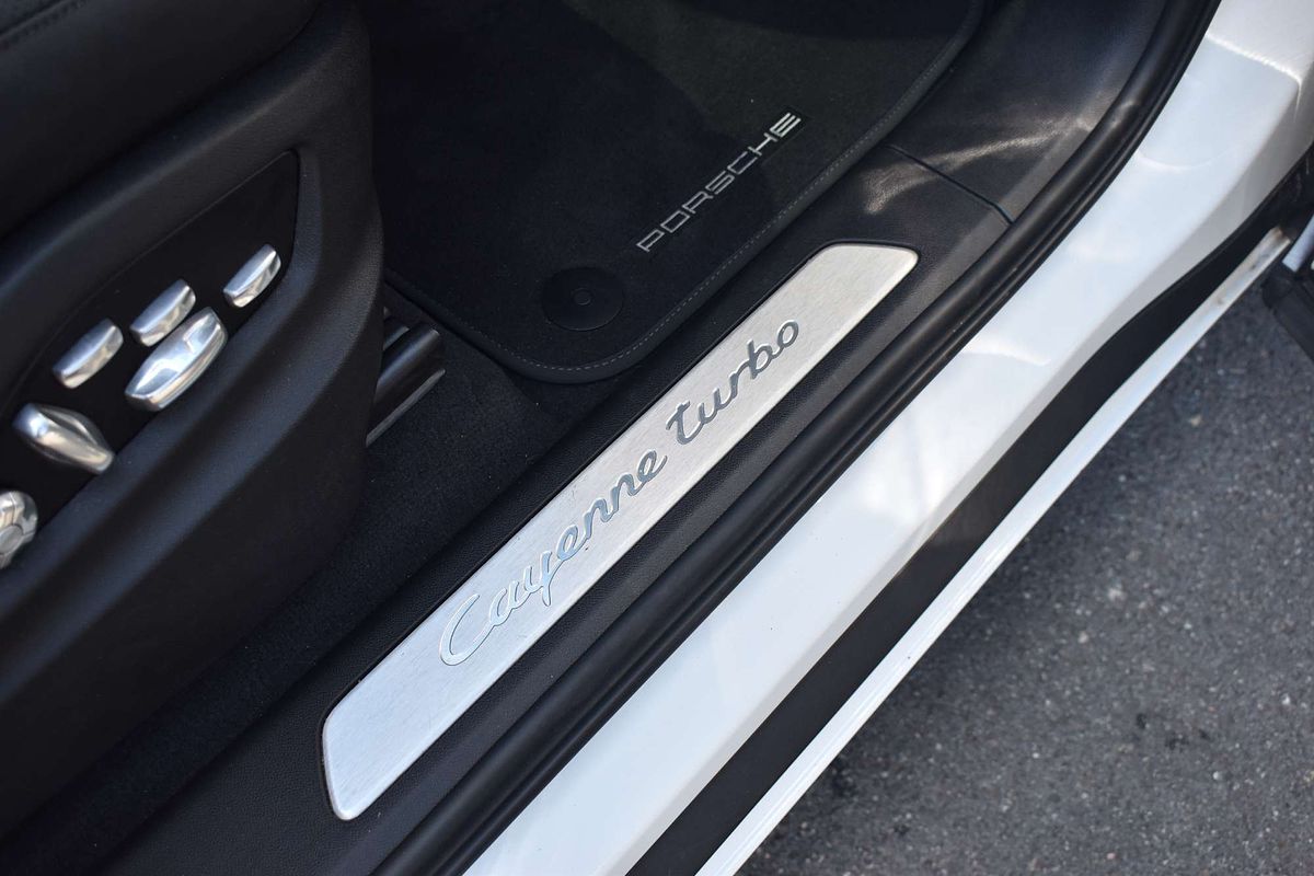 2018 Porsche Cayenne Turbo 9YA
