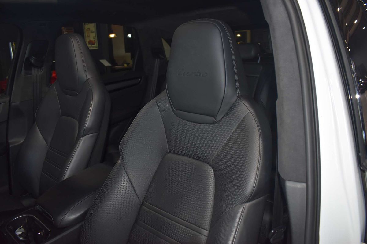 2018 Porsche Cayenne Turbo 9YA