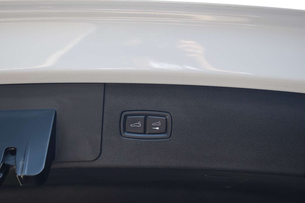2018 Porsche Cayenne Turbo 9YA