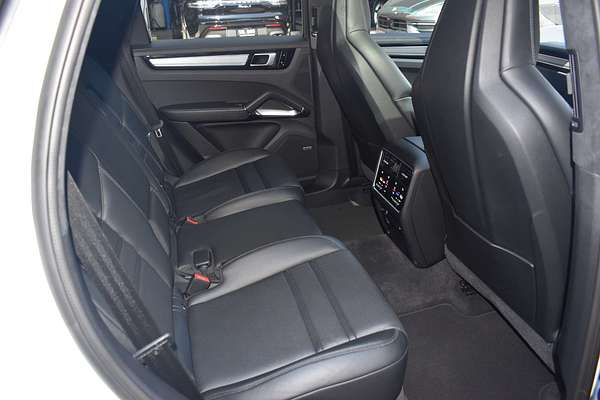 2018 Porsche Cayenne Turbo 9YA