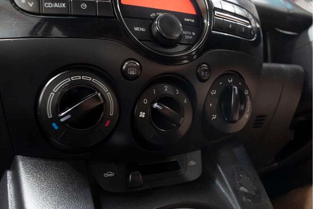 2012 Mazda 2 Neo DE Series 2