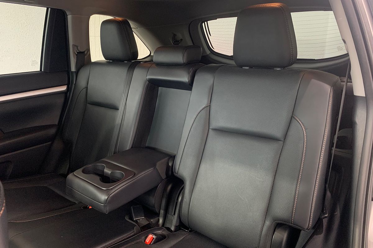 2019 Toyota Kluger Black Edition GSU55R