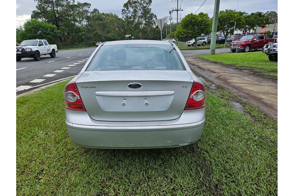 2006 Ford Focus LX LS