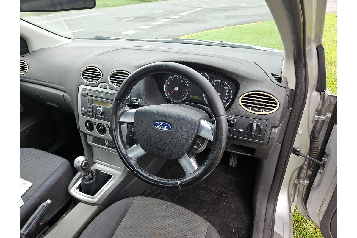 2006 Ford Focus LX LS