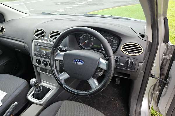 2006 Ford Focus LX LS