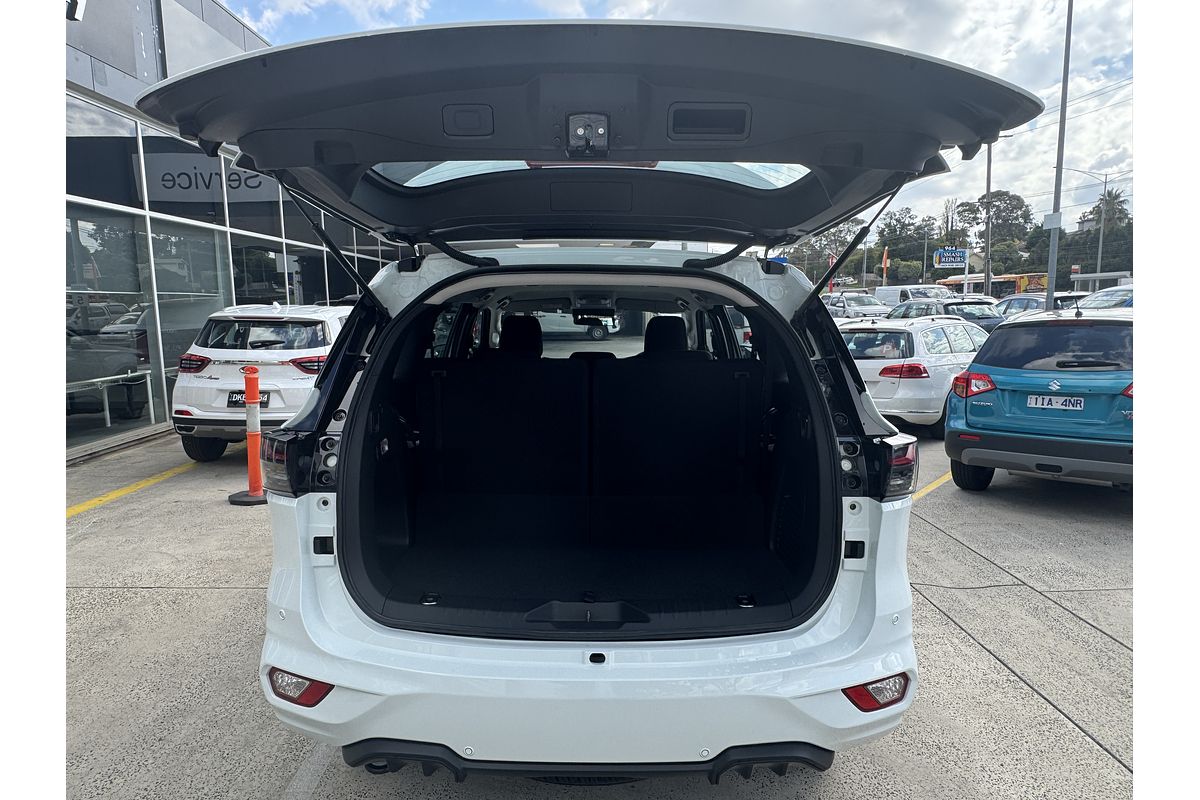 2025 Isuzu MU-X LS-M