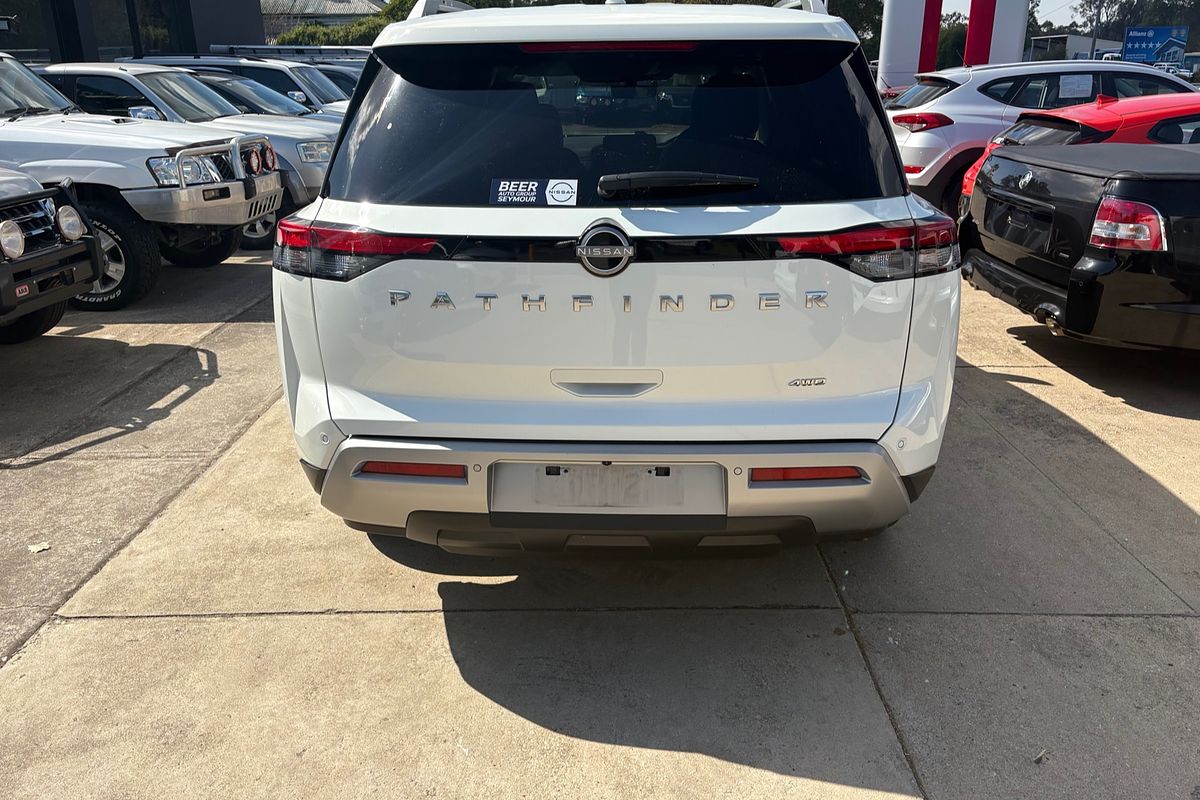 2023 Nissan Pathfinder Ti-L R53
