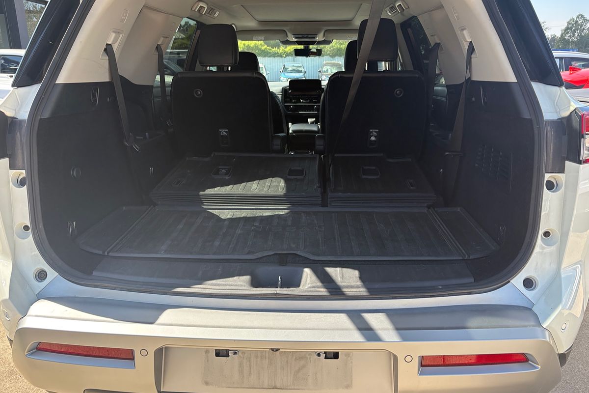 2023 Nissan Pathfinder Ti-L R53