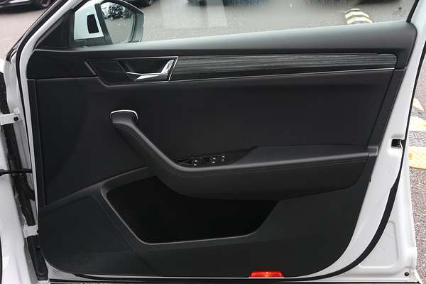 2022 SKODA Superb 162TSI Style NP