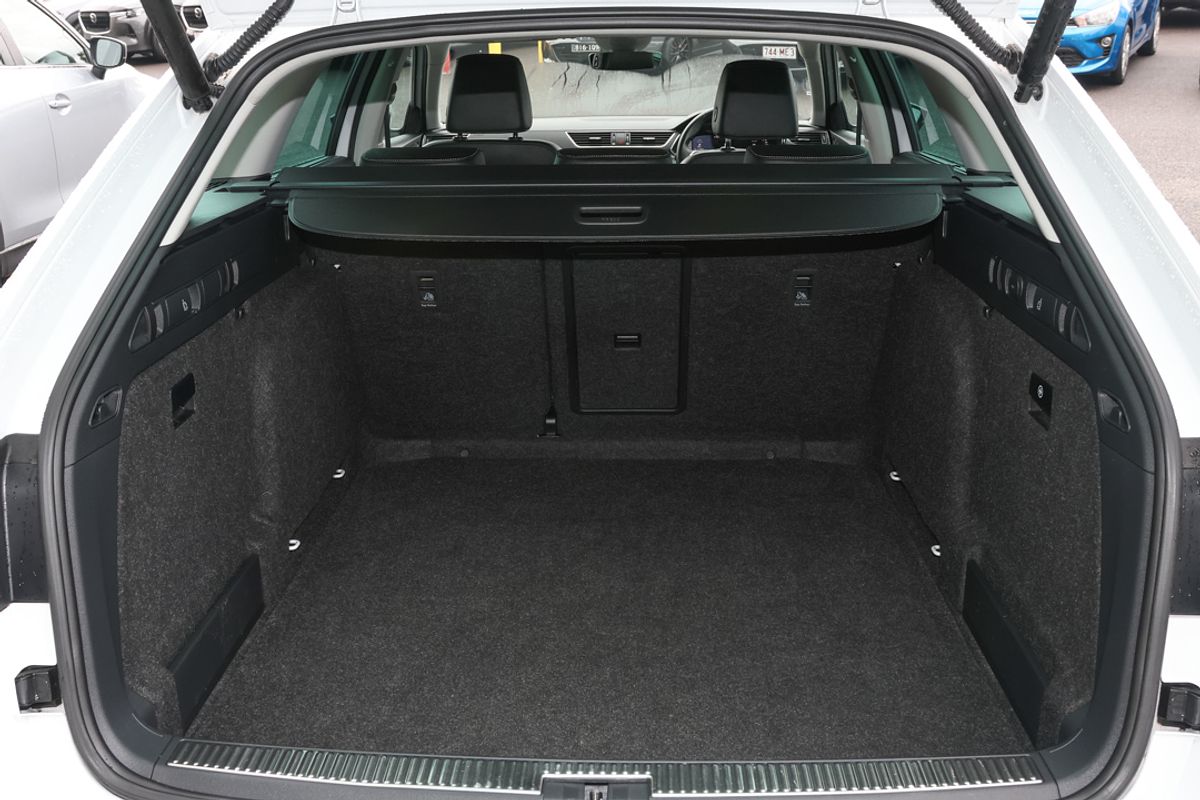 2022 SKODA Superb 162TSI Style NP