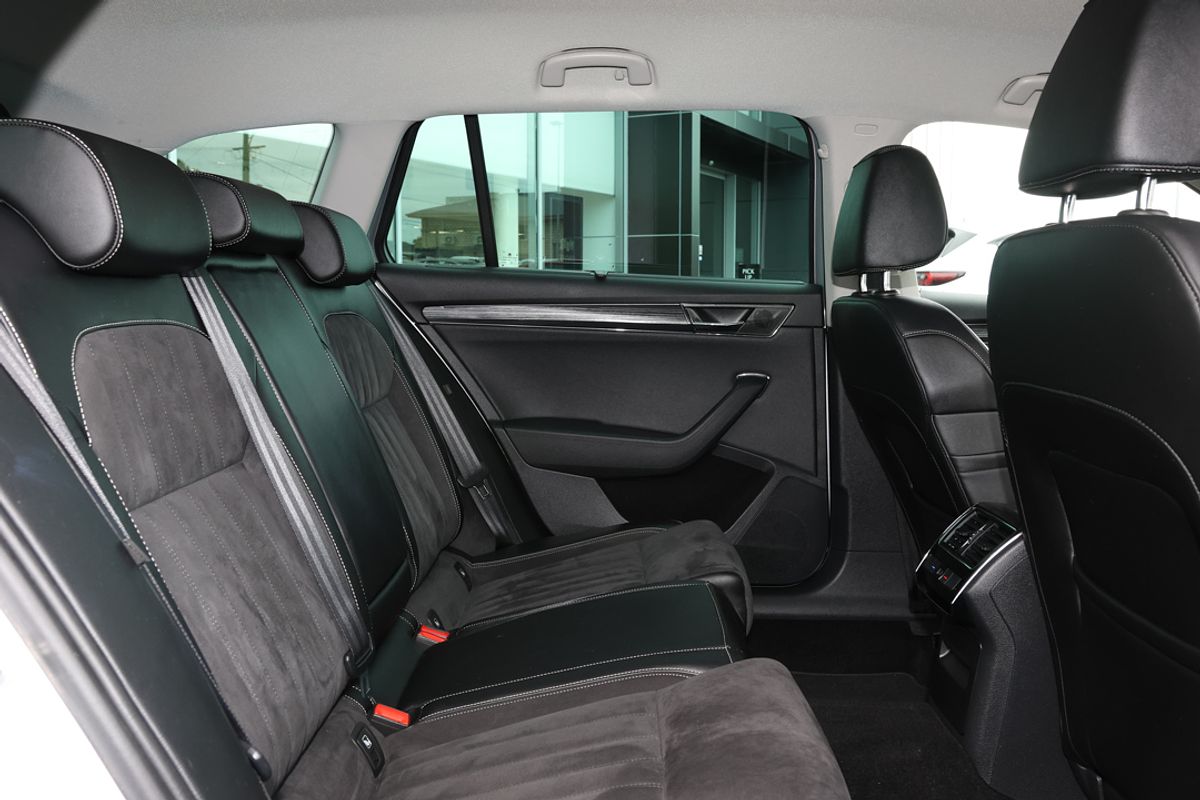 2022 SKODA Superb 162TSI Style NP
