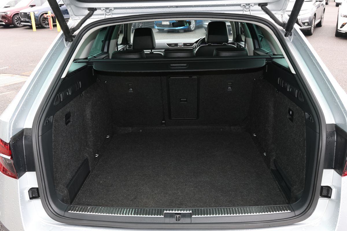 2022 SKODA Superb 162TSI Style NP