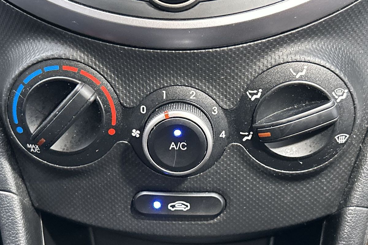 2016 Hyundai Accent Active RB4