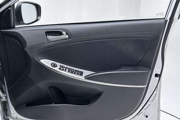2016 Hyundai Accent Active RB4