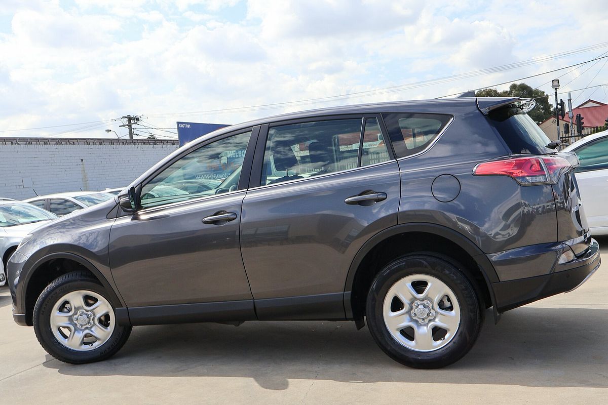 2018 Toyota RAV4 GX ZSA42R