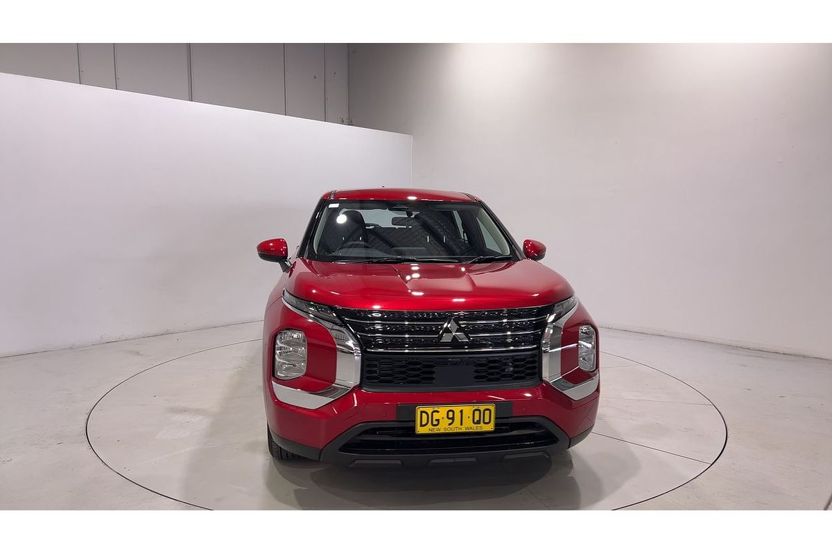 2022 Mitsubishi Outlander ES ZM