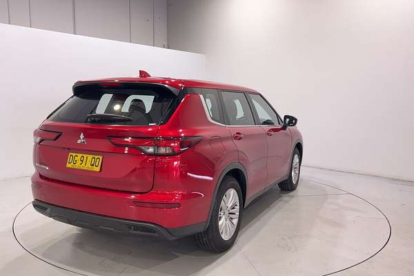 2022 Mitsubishi Outlander ES ZM