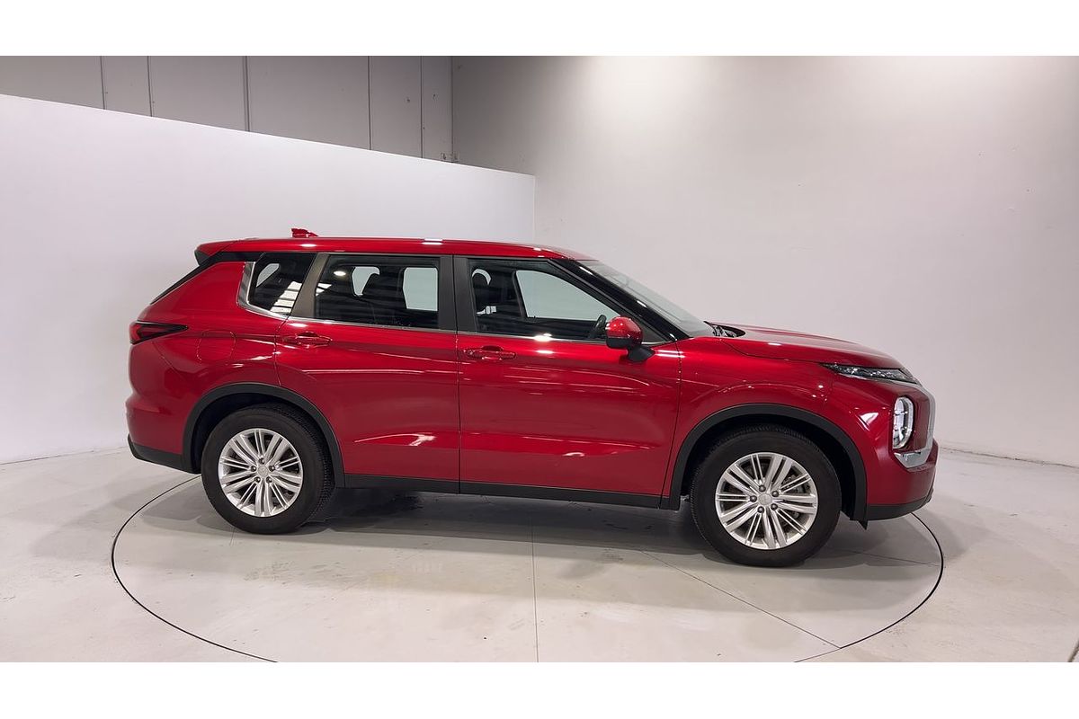 2022 Mitsubishi Outlander ES ZM