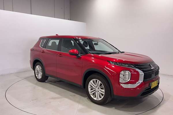 2022 Mitsubishi Outlander ES ZM