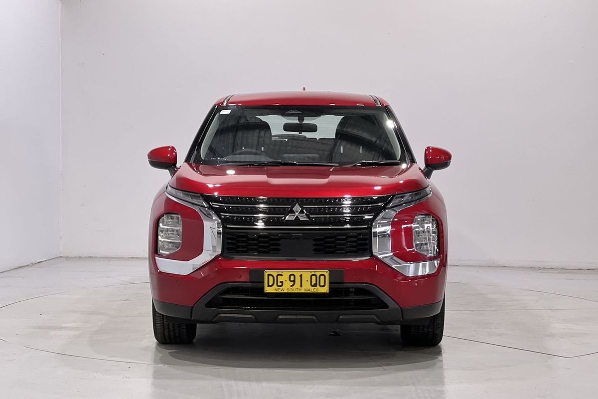 2022 Mitsubishi Outlander ES ZM