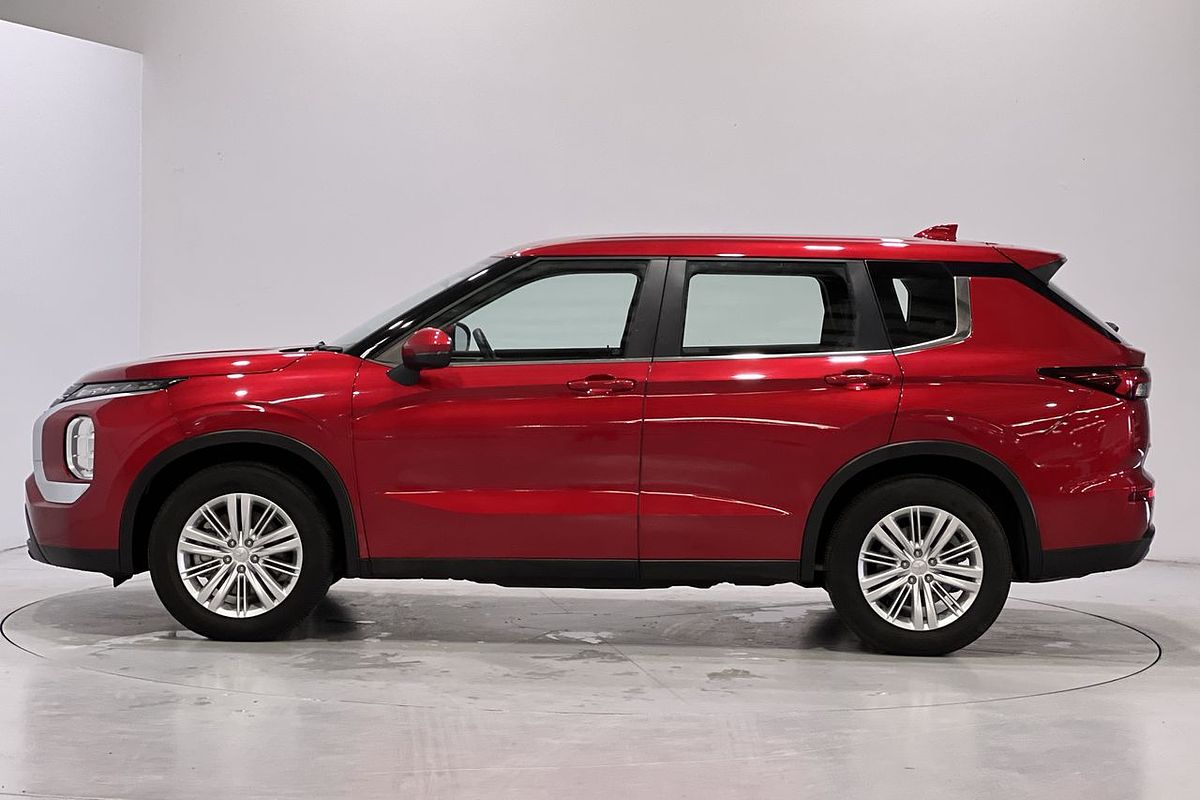 2022 Mitsubishi Outlander ES ZM