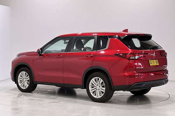 2022 Mitsubishi Outlander ES ZM