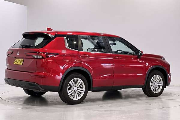 2022 Mitsubishi Outlander ES ZM